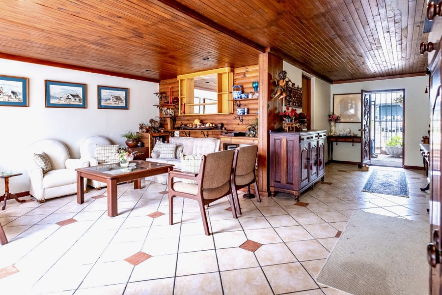 2 Bedroom Property for Sale in King George Park Western Cape